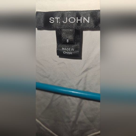 St. John Tie Neck Women's Blouse Sz 8 Ivory Silk Spandex Blend Casual Summer - Picture 2 of 6